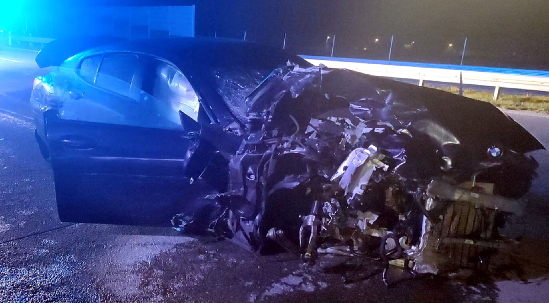 BMW rozbite w wypadku na A1 BMW rozbite w wypadku na A1
