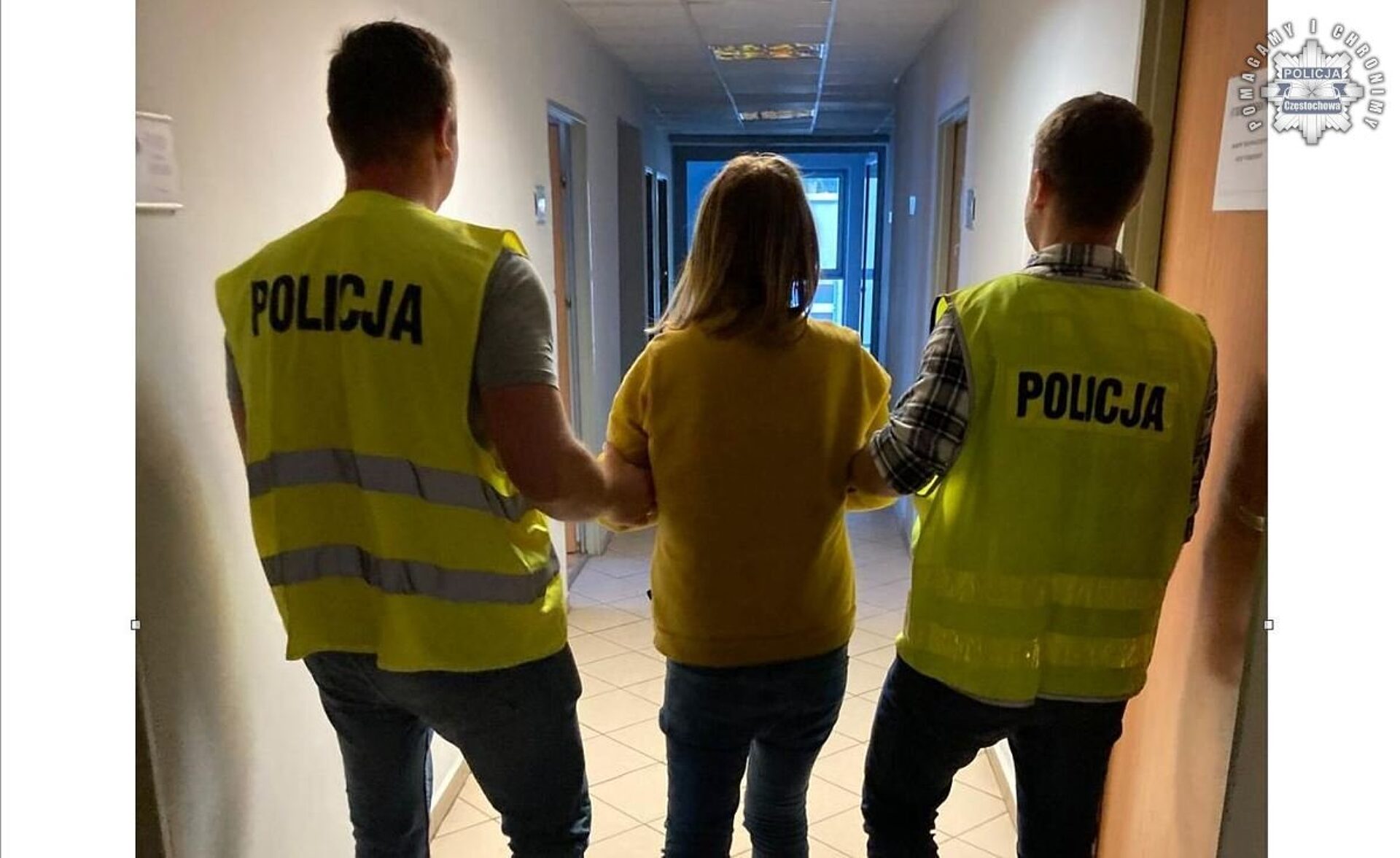 Nietrzeźwa kobieta chciała przekupic policjanta Nietrzeźwa kobieta chciała przekupic policjanta