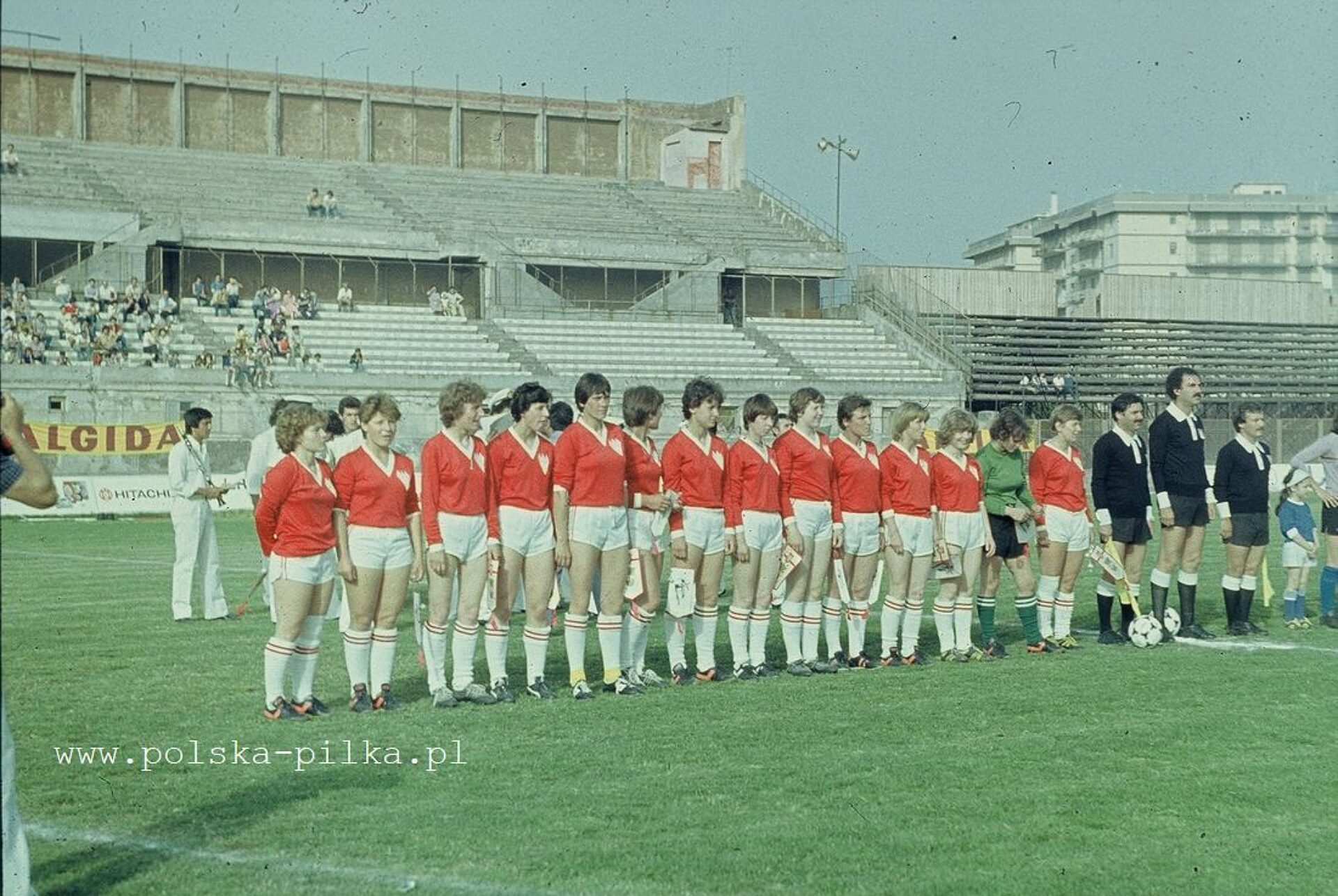 Kobieca reprezentacja Polski w piłce nożnej przed meczem Włochy – Polska, rok 1981. Kobieca reprezentacja Polski w piłce nożnej przed meczem Włochy – Polska, rok 1981.