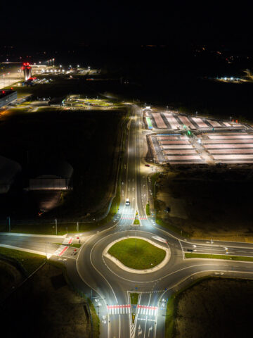 Nowy parking przy lotnisku w Pyrzowicach Nowy parking przy lotnisku w Pyrzowicach