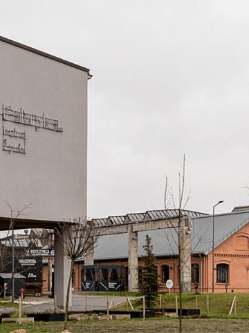 Fabryka Pelna Zycia w Dabrowie Gorniczej Fabryka Pelna Zycia w Dabrowie Gorniczej