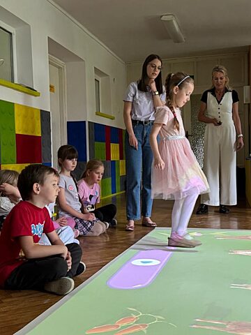 Zabrzańskie przedszkolaki uczą się angielskiego z technologią TIK? TAK! Zabrzańskie przedszkolaki uczą się angielskiego z technologią TIK? TAK!