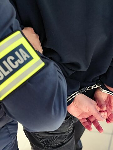 Miał przyjmować łapówki od mafii śmieciowej Miał przyjmować łapówki od mafii śmieciowej