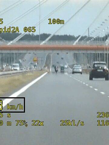 Pędził bez uprawnień 236 km/h Pędził bez uprawnień 236 km/h