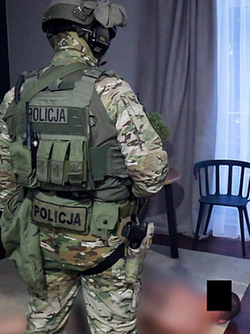 Słynny gangster doprowadzony do prokuratury w Katowicach Słynny gangster doprowadzony do prokuratury w Katowicach