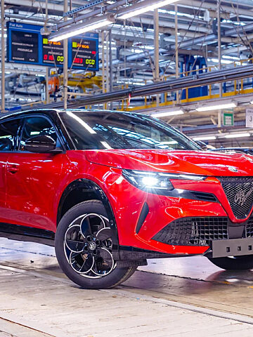 Alfa Romeo Junior Ibrida Q4 Tychy Alfa Romeo Junior Ibrida Q4 Tychy