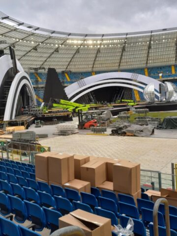 Budowa sceny Sylwester z Dwójką, Stadion Śląski, Chorzów Budowa sceny Sylwester z Dwójką, Stadion Śląski, Chorzów