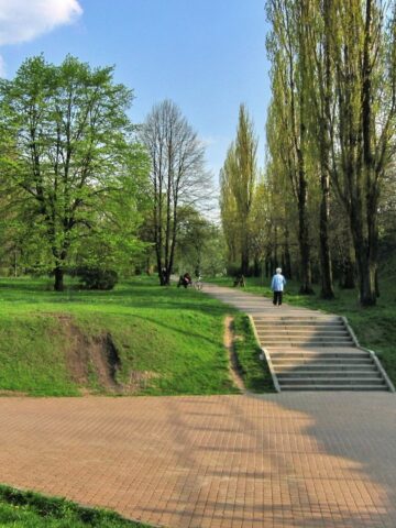 Dąbrowa Górnicza. Park im. generała Józefa Hallera. 25 kwietnia 2008. Dąbrowa Górnicza. Park im. generała Józefa Hallera. 25 kwietnia 2008.