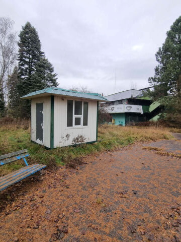 Fala przed wyburzeniem. Grudzień 2022 r. Fala przed wyburzeniem. Grudzień 2022 r.