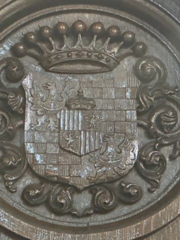 Herb rodziny Schaffgotsch w Szombierskim kościele Herb rodziny Schaffgotsch w Szombierskim kościele