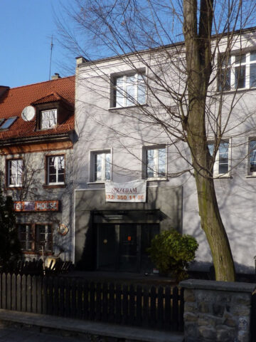 Katowice. Budynek nr 22 przy ul. księcia Józefa Poniatowskiego. 16 lutego 2019 roku. Katowice. Budynek nr 22 przy ul. księcia Józefa Poniatowskiego. 16 lutego 2019 roku.