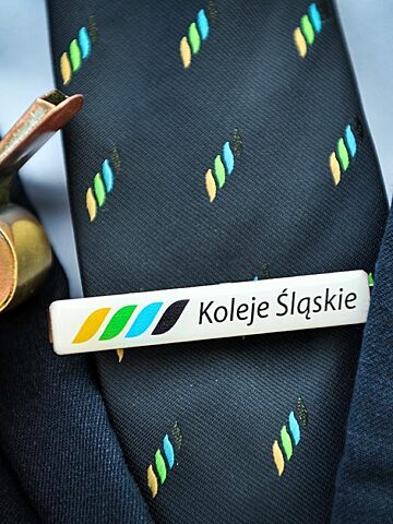 Nowe mundury pracowników Kolei Śląskich Nowe mundury pracowników Kolei Śląskich