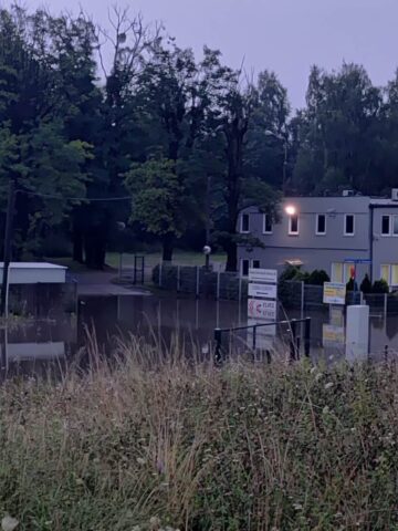 Piekary zalanie przy ulicy Granicznej Piekary zalanie przy ulicy Granicznej