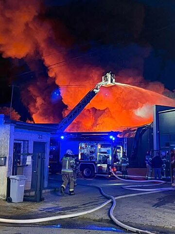 Pożar hali w Czeladzi Pożar hali w Czeladzi