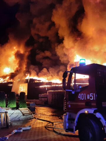 Pożar hali w Czeladzi Pożar hali w Czeladzi