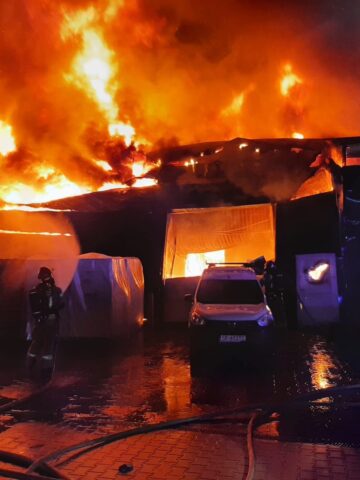 Pożar hali w Czeladzi Pożar hali w Czeladzi