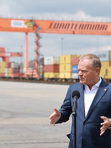 Sławków. „Euroterminal Sławków” sp. z o. o. – podpisanie umowy z ARP S.A.. Na zdjęciu Premier RP Donald Tusk. 26 maja 2025. Sławków. „Euroterminal Sławków” sp. z o. o. – podpisanie umowy z ARP S.A.. Na zdjęciu Premier RP Donald Tusk. 26 maja 2025.