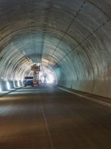 Tunel przez masyw Białożyński Groń Tunel przez masyw Białożyński Groń