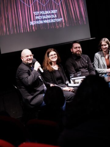 ULS jezyki mniejsze fot Przemysław Jendroska 1 Copy ULS jezyki mniejsze fot Przemysław Jendroska 1 Copy