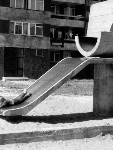 Wojciech Firek, Andrzej Getter - rzeźbiarskie formy zabawowe, 1979, fot. zbiory Muzeum Miejskiego w Tychach Wojciech Firek, Andrzej Getter - rzeźbiarskie formy zabawowe, 1979, fot. zbiory Muzeum Miejskiego w Tychach