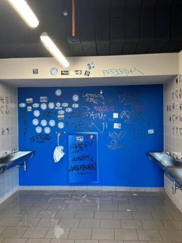 Zdewastowany stadion w Opolu Zdewastowany stadion w Opolu