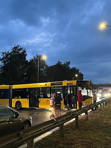 DTŚ Chorzów, autobus blokował ruch DTŚ Chorzów, autobus blokował ruch