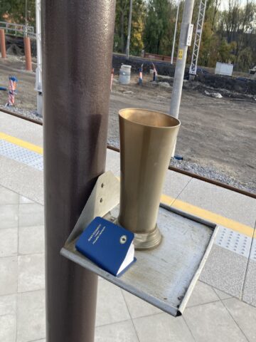 Kapliczka z figurą św. Katarzyny, dworzec Bytom Kapliczka z figurą św. Katarzyny, dworzec Bytom