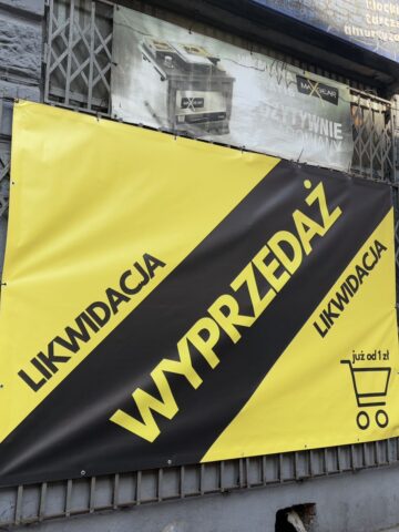 Sklep samochodowy przy ul. Andrzeja 13 w Katowicach Sklep samochodowy przy ul. Andrzeja 13 w Katowicach