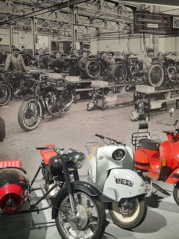 Muzeum Motoryzacji Czarnohucka 10 w Tarnowskich Górach Muzeum Motoryzacji Czarnohucka 10 w Tarnowskich Górach