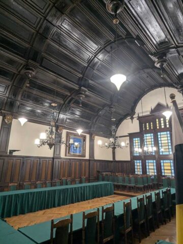 Sala sesyjna w tarnogórskim ratuszu Sala sesyjna w tarnogórskim ratuszu