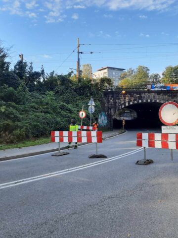 Wiadukt nad ul. Kłodnicką w Katowicach zamknięty Wiadukt nad ul. Kłodnicką w Katowicach zamknięty