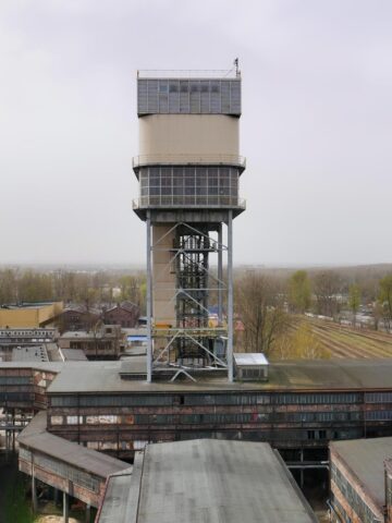 Widok z wieży Krakusa na Lechię Widok z wieży Krakusa na Lechię