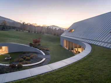 Kolejna arka zacumowała w Beskidach. To Yaw House Yaw House