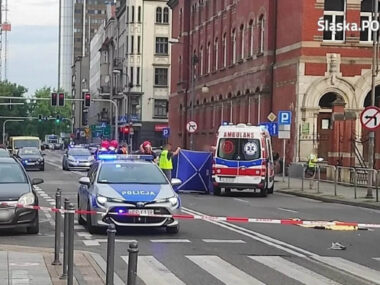 19-latka zginęła pod kołami autobusu. Trzy lata od tragedii 19 latka zginela katowice autobus mickiewicza 2