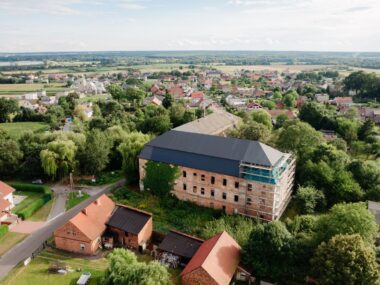 Pełna wzlotów i upadków historia pałacu w Bycinie Pałac w Bycinie