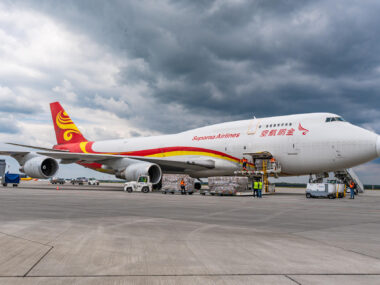 Jumbo Jet z Nankinu wylądował w Pyrzowicach Boeing 747‑400BDSF linii Suparna Airlines na lotnisku w Pyrzowicach