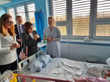 Minister zdrowia w Tychach. Chwaliła szpital wojewódzki Izabela Lesczyna w Tychach