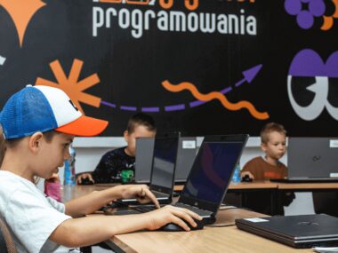 Bezpłatne warsztaty programowania: Cyber przygoda z AI! Bezpłatne warsztaty programowania: Cyber przygoda z AI!