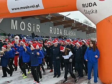 Pobiegną dla Michalinki. Mikołajkowy bieg charytatywny Bieg mikolajow ruda slaska