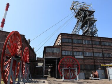 Kilkadziesiąt obiektów po KWK "Wujek" PGG przekaże Katowicom KWK Wujek Katowice podpisanie listu 9 kopia