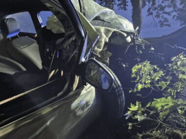 Tragiczny wypadek w Sarnowie koło Gliwic. Nie żyje 19-latek Wypadek Sarnów, powiat gliwicki