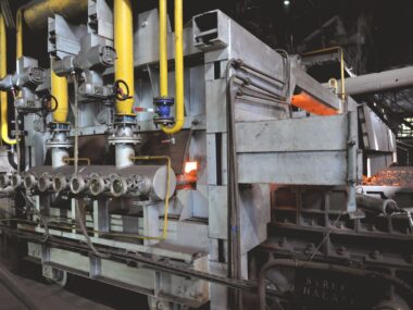 Filtr wielkości domu w Hucie Katowice. Co to da mieszkańcom? Dąbrowa Górnicza. »ArcelorMittal Polska« (dawna Huta »Katowice«). Spiekalnia, piec