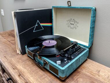 Giełda płytowa w tyskim Gemini w ostatnich dniach czerwca Albumy winylowe i gramofon