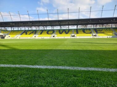 Murawa na boisku GKS-u w Arenie Katowice okazała się felerna Arena Katowice przed meczem otwarcia 1