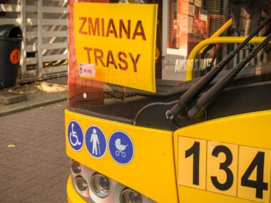 Duże zmiany w komunikacji publicznej ZTM w Metropolii Autobus ZTM zmiana trasy
