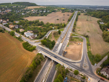 Będzin. Wiadukt nad drogą krajową numer 86, w ciągu ulicy Wolności. 7 maja 2026 Będzin. Wiadukt nad drogą krajową numer 86, w ciągu ulicy Wolności. 7 maja 2026