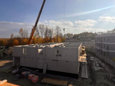 Dwa bloki, 94 mieszkania. Budowa zakończy się w 2025 roku Budowa bloków w Klimontowie