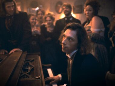 W "Chopin, Chopin" zagrał zamek w Pszczynie. Oraz... świnie Kadr z filmu "Chopin, Chopin"