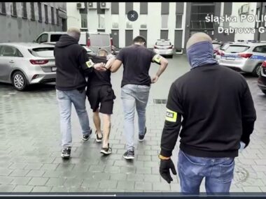 Brutalna napaść, uprowadzenie i pobicie w Dąbrowie Górniczej Dąbrowa Górnicza. Zatrzymanie trzech podejrzanych o udział w brutalnym rozboju. 3 września 2025.