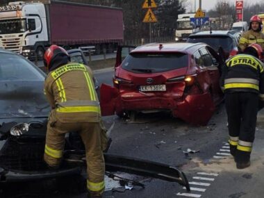 Karambol na DK94 przed zjazdem na S1 w Dąbrowie Górniczej Dąbrowa Górnicza-Strzemieszyce. Karambol na DK94. 11 marca 2026